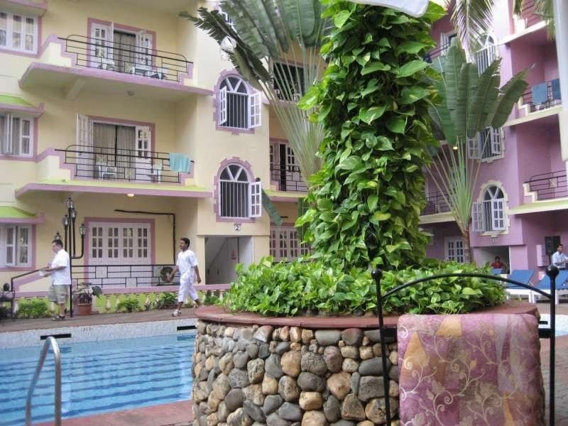 Sodders Renton Manor Hotel Arpora Exterior photo