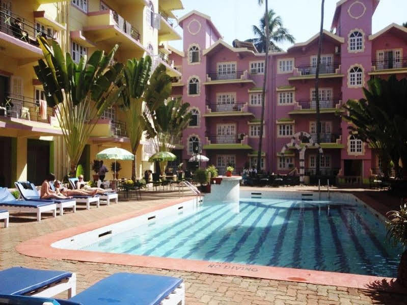 Sodders Renton Manor Hotel Arpora Exterior photo